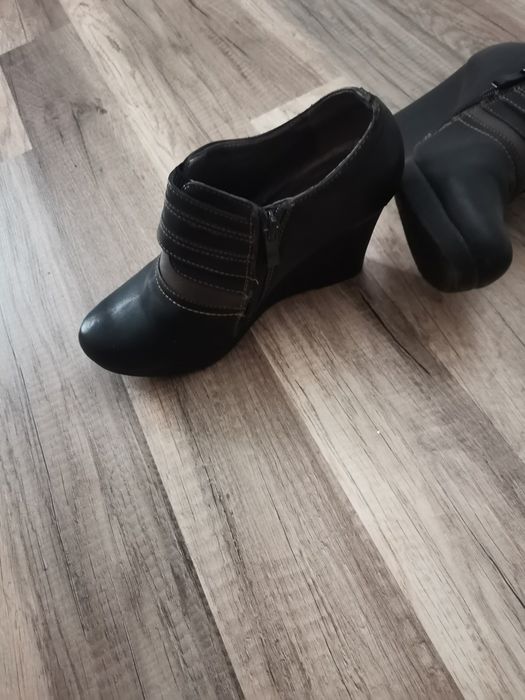 Saboți negri mărimea 38