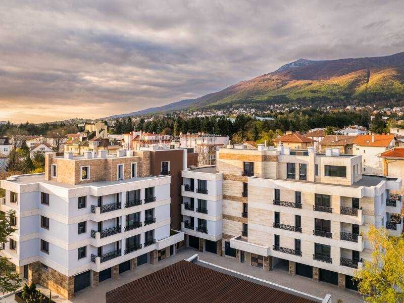 Давам под наем паркомясто 15 кв.м. в подземен гараж в кв. Бояна, София