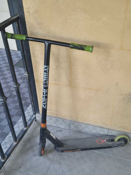 Отдаю Custom трюковой самокат