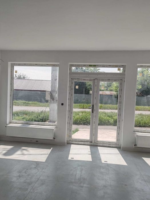 Inchiriez spatiu comercial