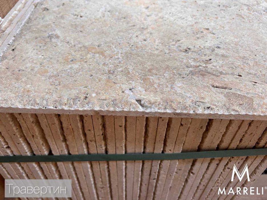 травертин с накъртени ръбове плочки 40*40*2 см в шоурум Marreli Stones