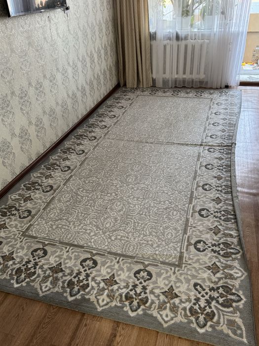 Продам ковер в хорошем состоянии