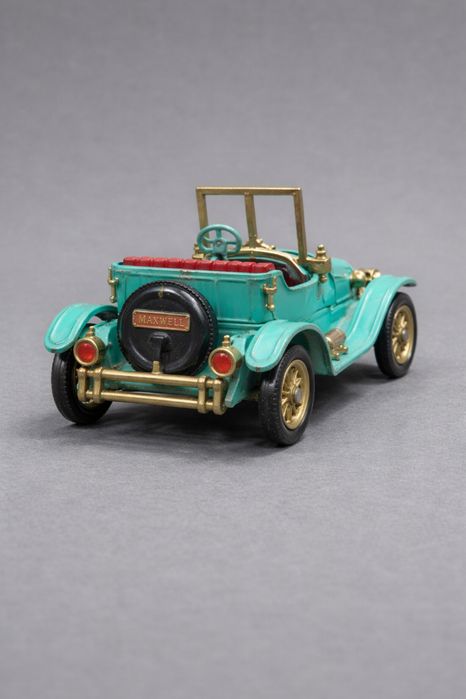 Ретро количка MAXWELL