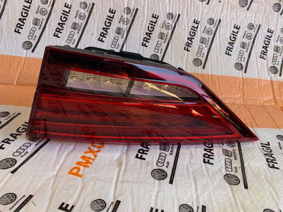 Stop dr AUDI A3 8V5 SEDAN LED 2016 COD 8V5945092, 8V5945094D