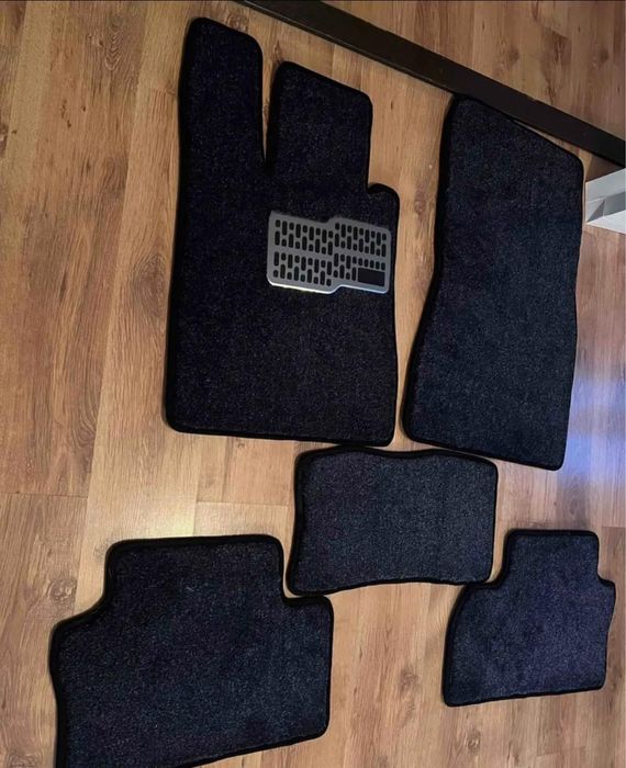 Продам ворсовые полики на мерседес w220 коротыш