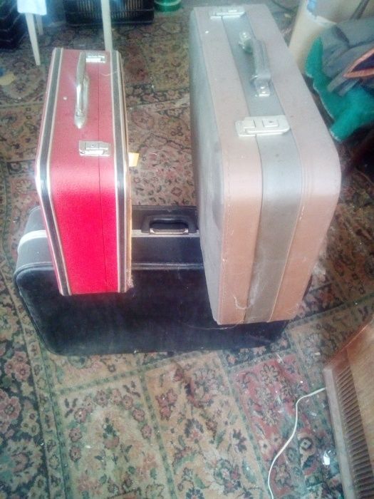 Стари куфари за декор !