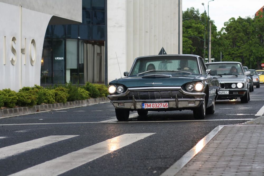 Ford Thunderbird Ford Thunderbird 1965 – Clasic American Recondiționat Complet