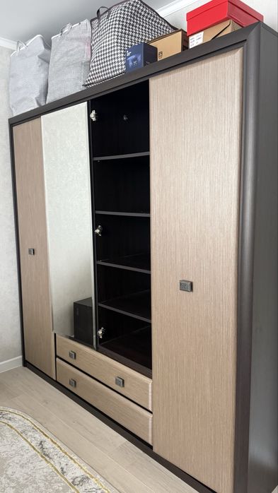 Комод и шкаф