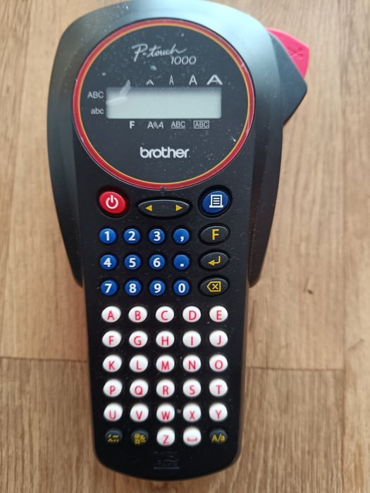 Етикетен принтер brother  P-touch 1000