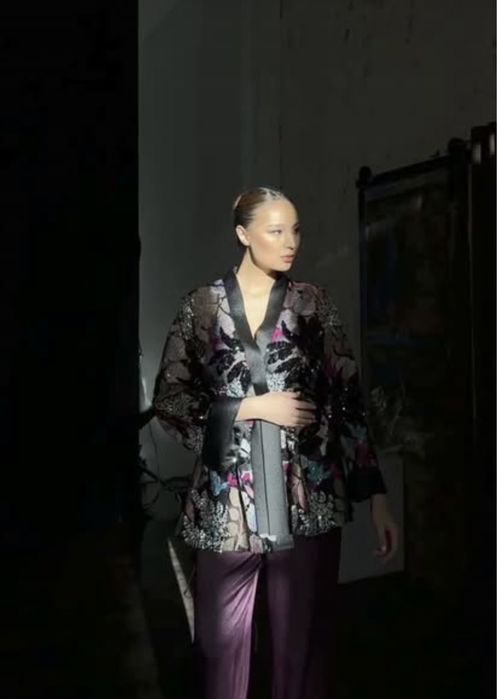 Продам красивую накидку (кимоно)