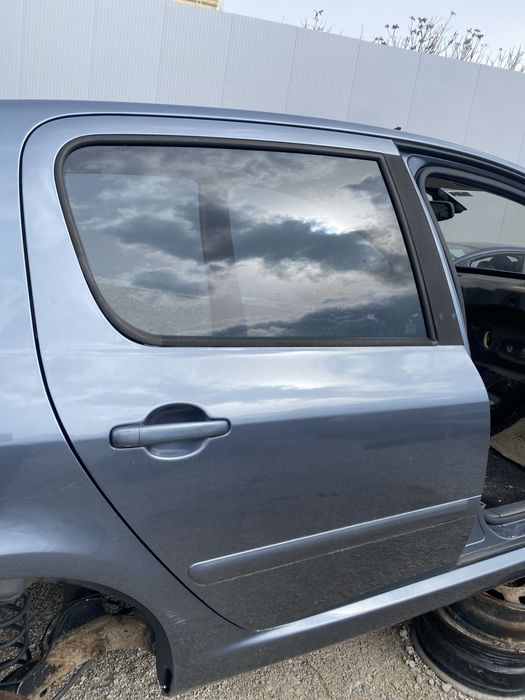 Задна дясна врата за пежо 307 хачбек