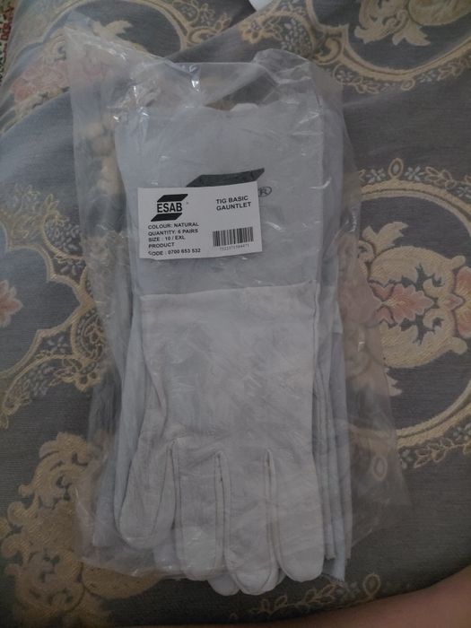 Перчатки esab новые