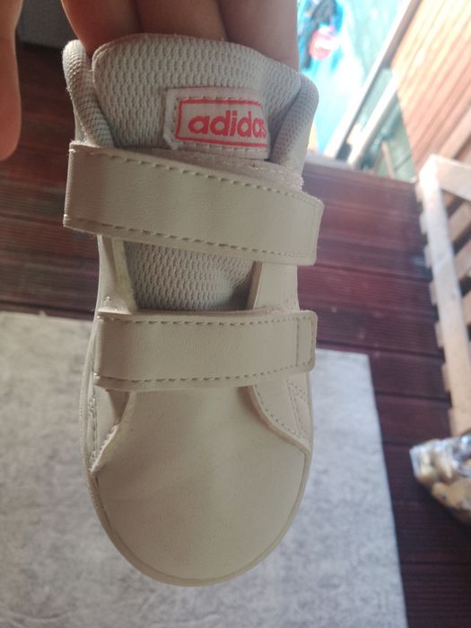 Vând adidași de fata Nr 25