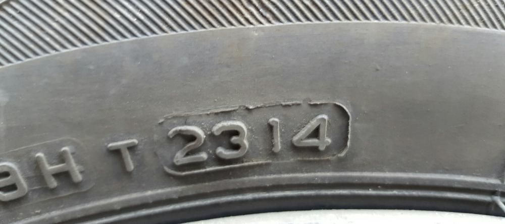Jante de Aluminiu cu cauciucuri de Vară