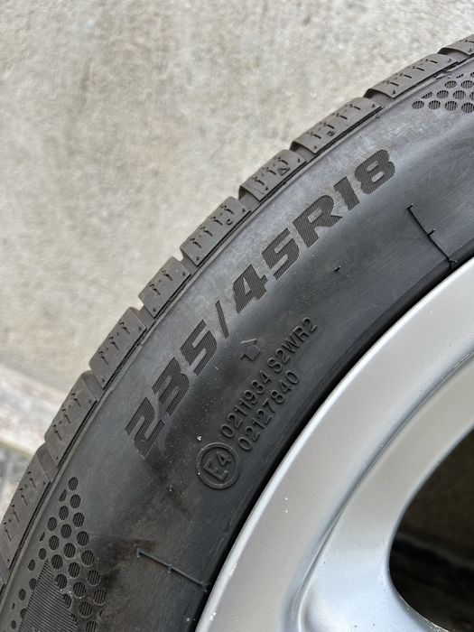 Джанти с гуми 18” 5х122