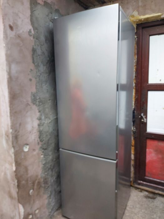 Vand frigider artic urgent