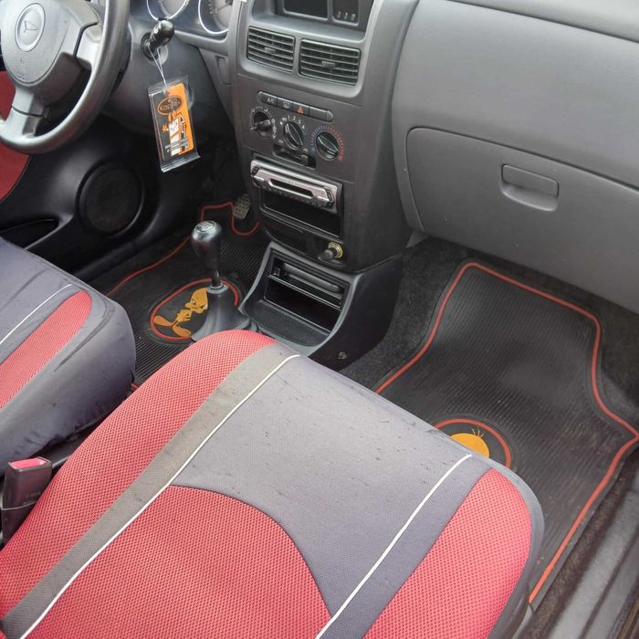 Daihatsu Coure 1000 cm3