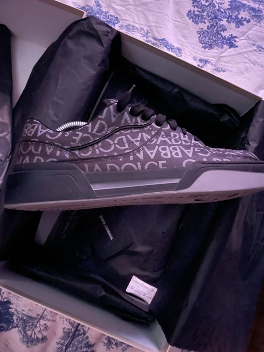 Vand o pereche frumoasa de adidas ORIGINALI % Dolce&Gabbana , cumparat