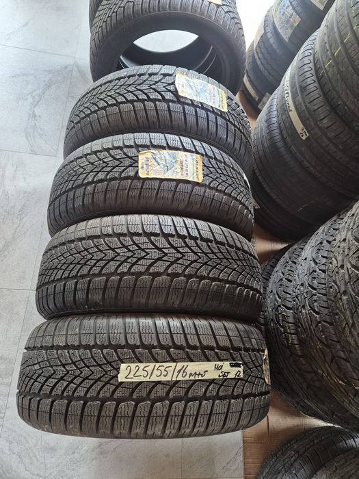 Vând cauciucuri 225/55/16 M+S //Dunlop// noi nouțe imp Germania