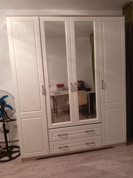 Шкаф ((Шифонер))