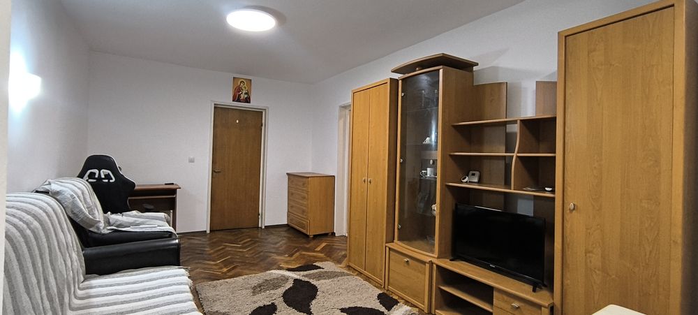 Apartament – Pitești, Cartierul Banat - Vedere 3