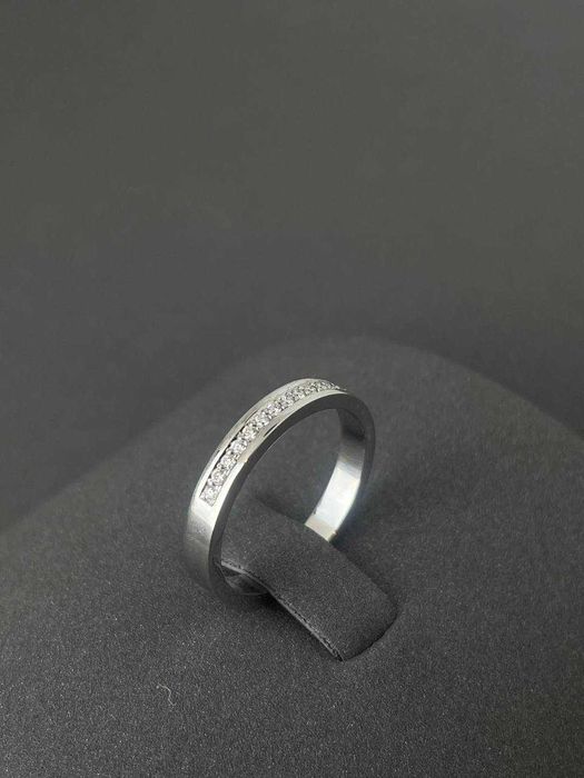 Золотое кольцо с бриллиантами