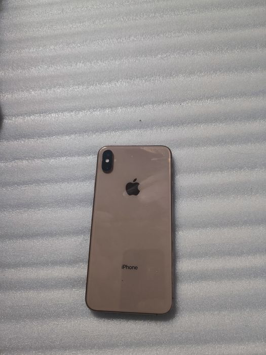 iPhoni xs maks 128 talik batareka alishgan qolgan joyi radnoy