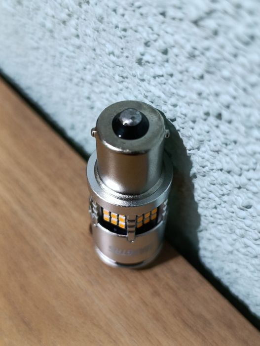 Предлагам лед крушки за мигачи P21W MAXGTRS