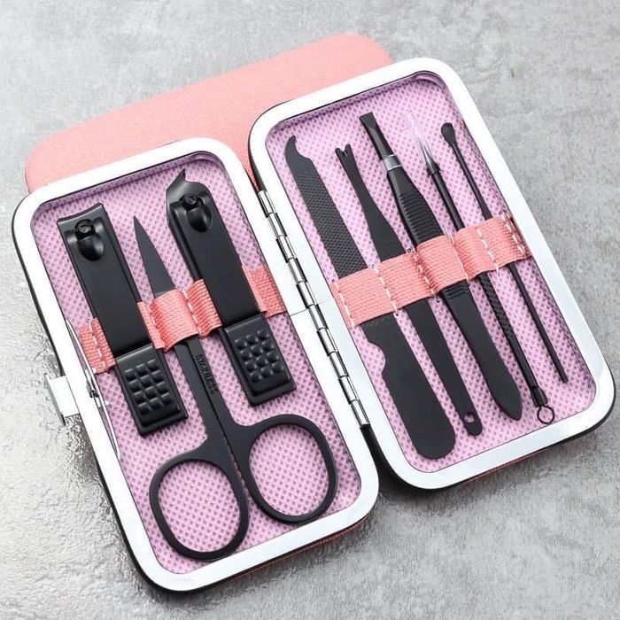 Комплект от козметични инструменти за маникюр + Калъф за съхранение