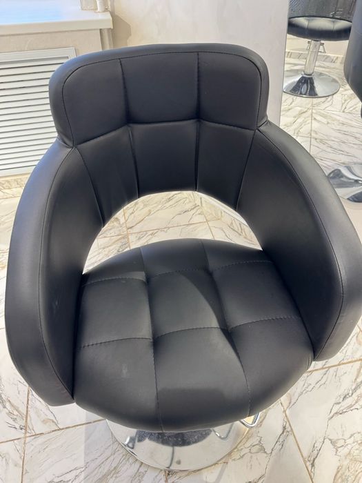 Продам парикмахерское кресло!