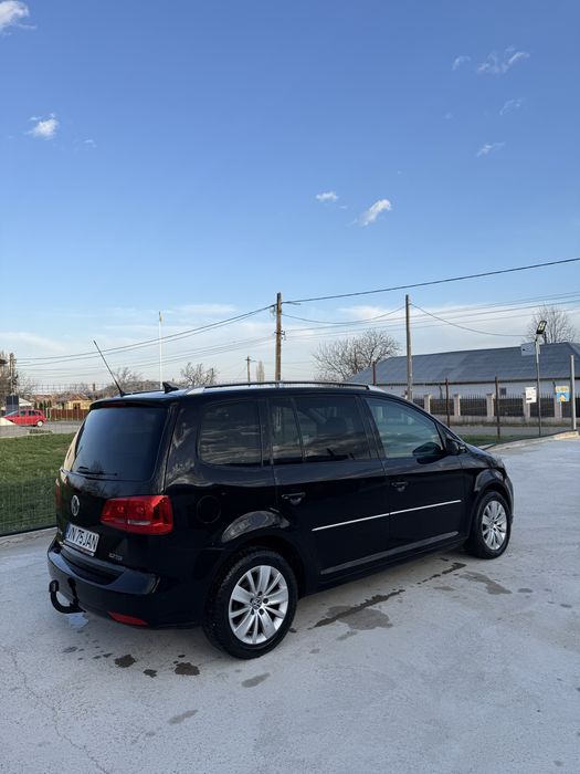 VOLKSWAGEN Touran 2011 — imagine 5