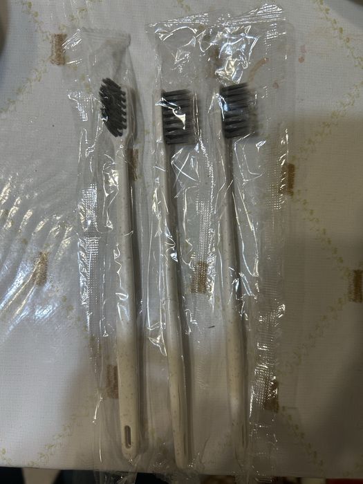 Продам зубные щетки