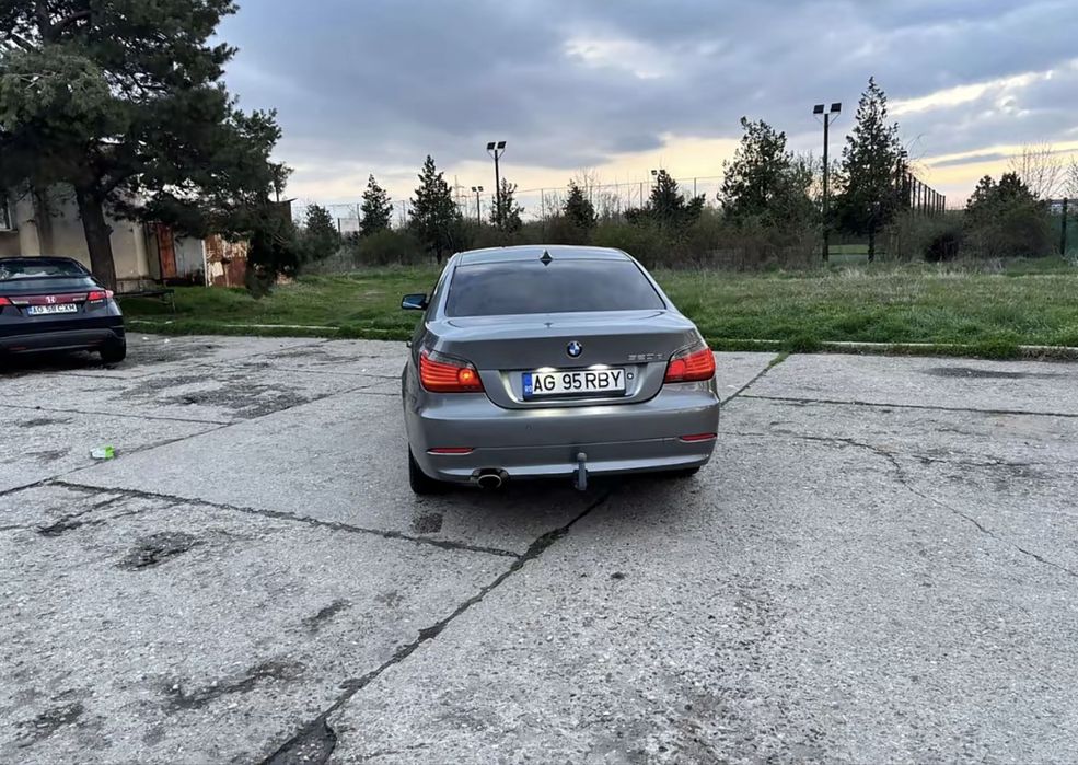 BMW 5 Series 2010 — imagine 4