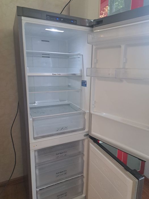 холодильник Samsung
