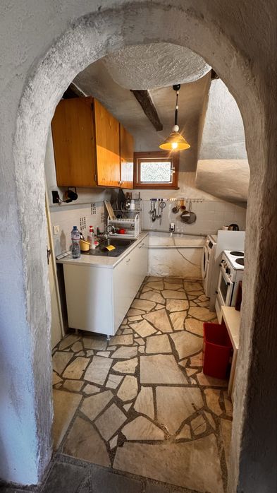 Къща с двор в с. Трудовец, общ. Ботевград