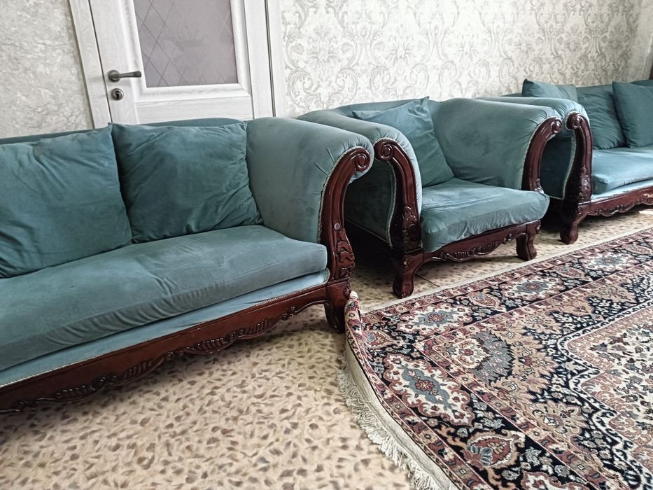 Продаются диваны