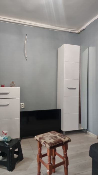 Garsoniera de vânzare