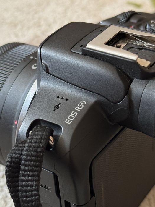 Фотоаппарат Canon EOS R50