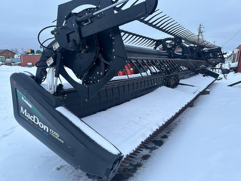 Продам жатку MacDon FD70