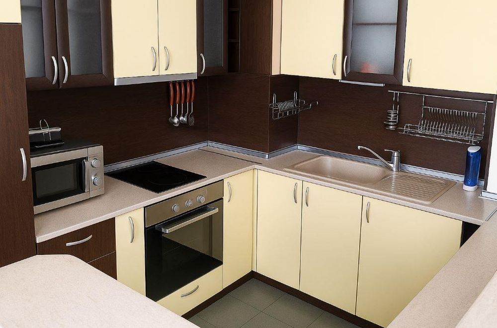 Дава се под наем Двустаен апартамент в Варна, Център - 60 кв.м за 425 € - Снимка #2