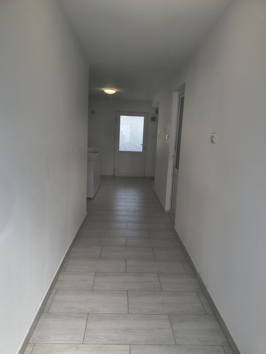 Casă de vânzare s+p+m în Valea Ursului,Glânboc vale aproape de Bascov la 2,5km.