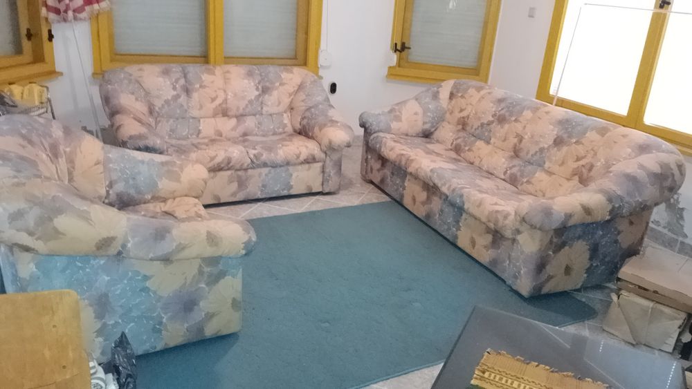 Холна гарнитура - разтегателна (2 дивана и фотьойл)