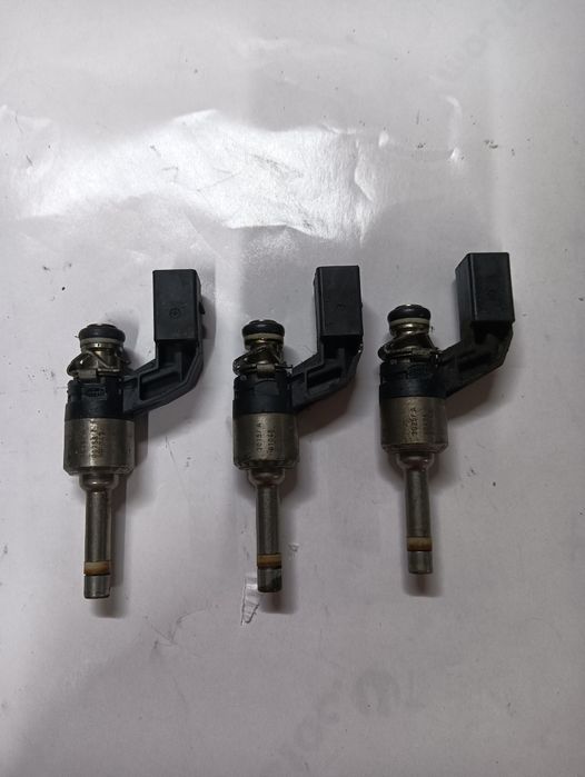 3 Injectoare Combustibil Volkswagen Golf V 1K1 2003 - 2009 1.4 Tsi Blg