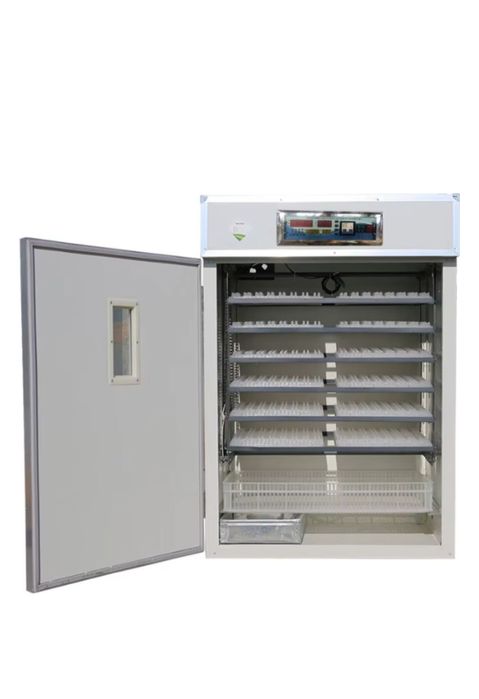 Инкубатор для 1056 яиц