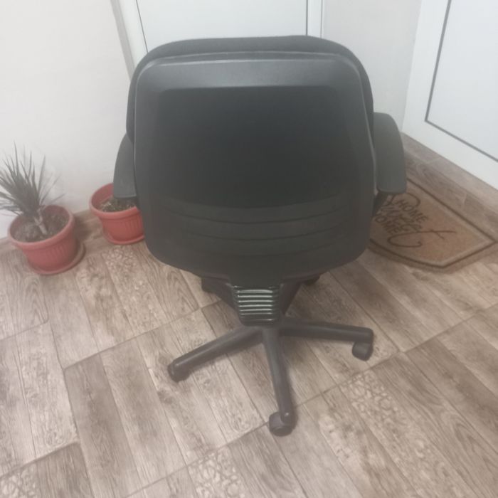 Офис стол като нов