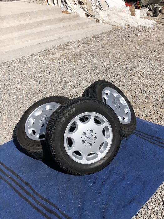 Продам срочно резину с дисками