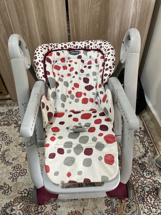 Детский стульчик для кормления