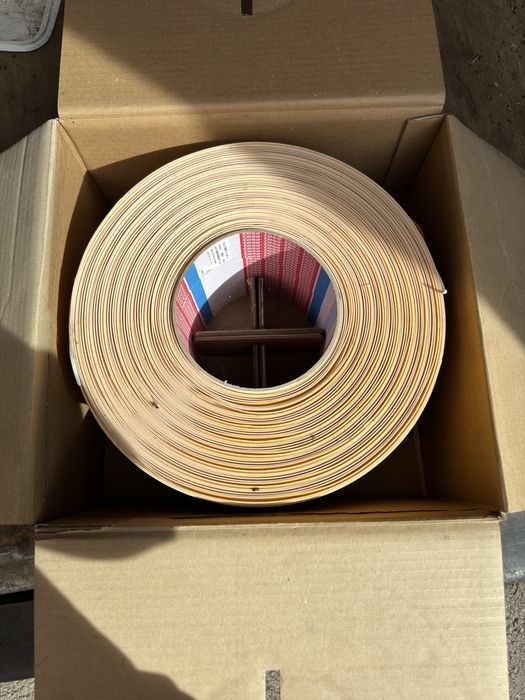 Продавам двойнозалепваща лента Tesa 1800 метра