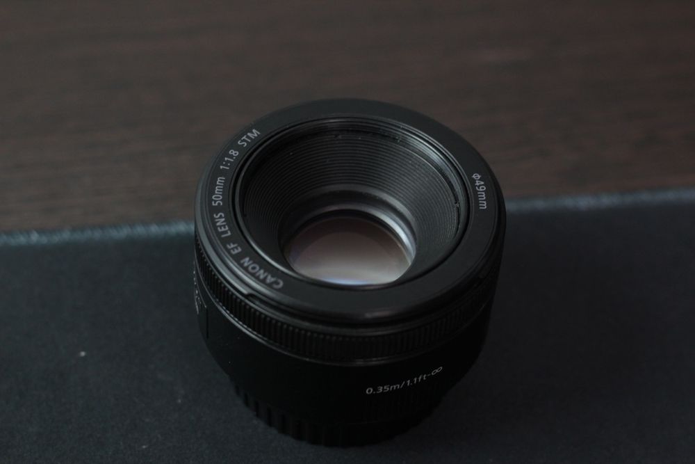 Canon EF 50mm f/1.8 STM