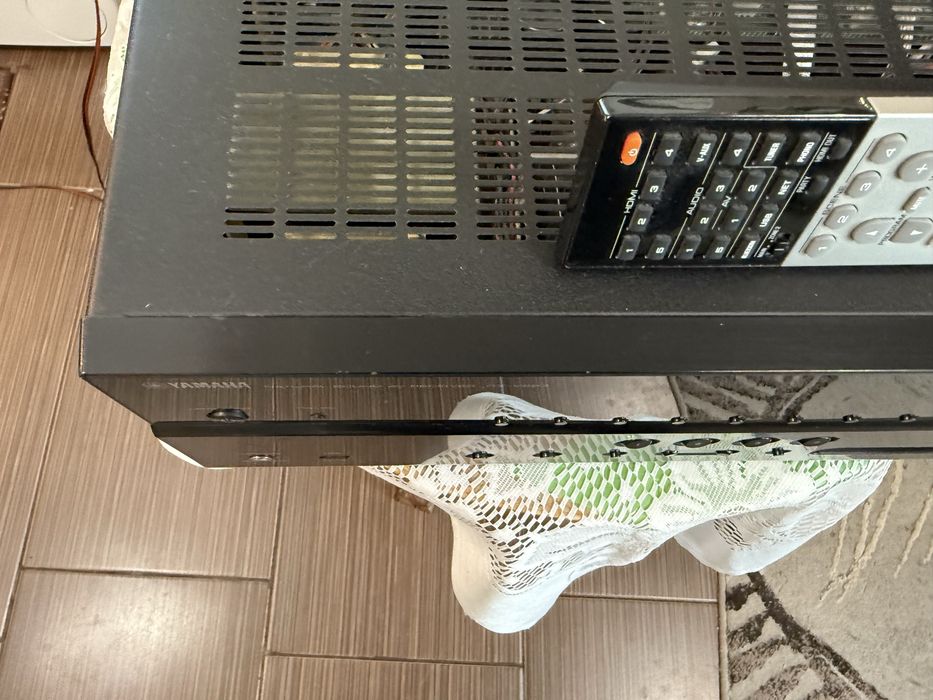 Yamaha RX-V683 Bluetooth Wi Fi